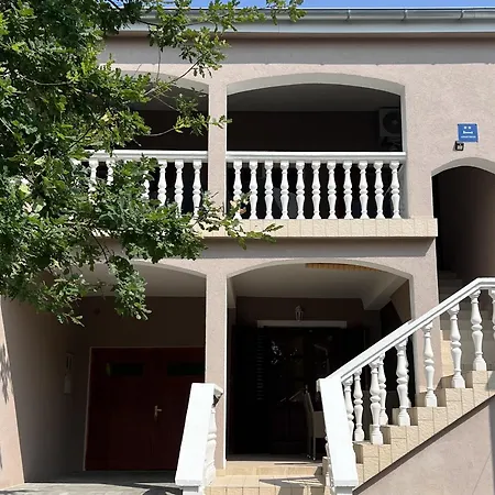 With Parking Space Starigrad, Paklenica - 11683 *